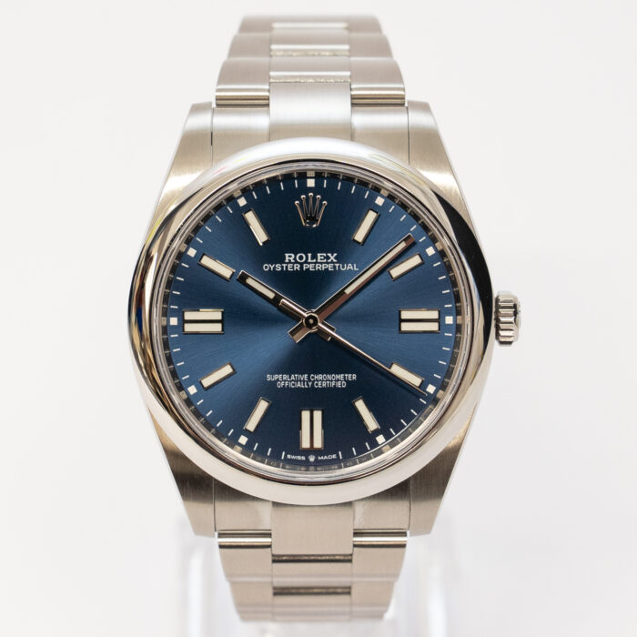 Rolex OYSTER PERPETUAL 41 REF 124300 (2022) BOX AND PAPERS