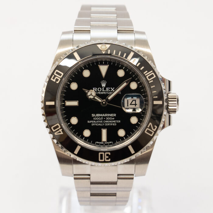Rolex SUBMARINER DATE REF 116610LN (2017) BOX AND PAPERS