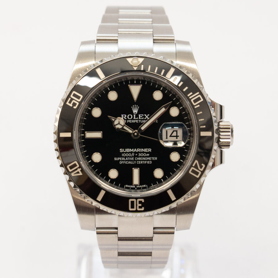 Rolex SUBMARINER DATE REF 116610LN (2017) BOX AND PAPERS