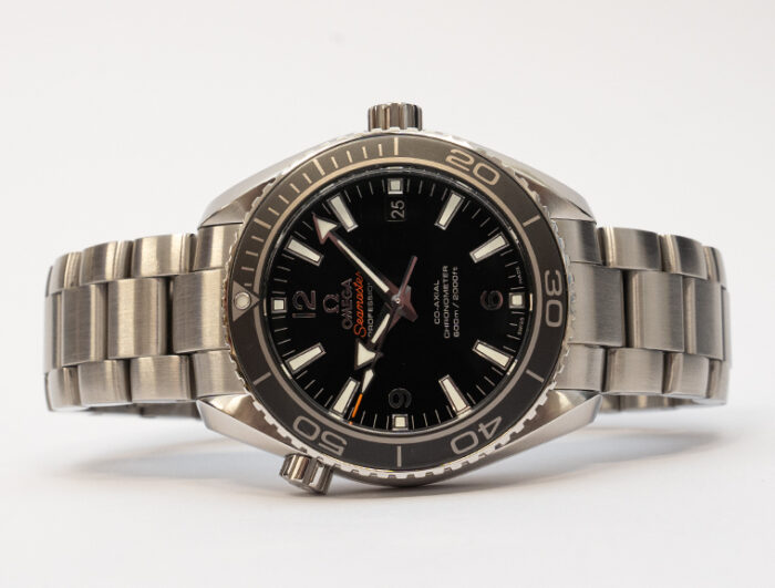 Omega SEAMASTER PLANET OCEAN REF 23230422101001 (2013) BOX AND PAPERS
