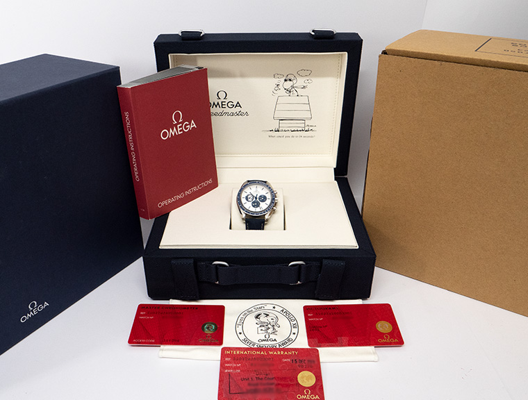 Omega Speedmaster 'Silver Snoopy Award' 50th Anniversary 310. 32.42. 50.02.  001 - Ticking Way