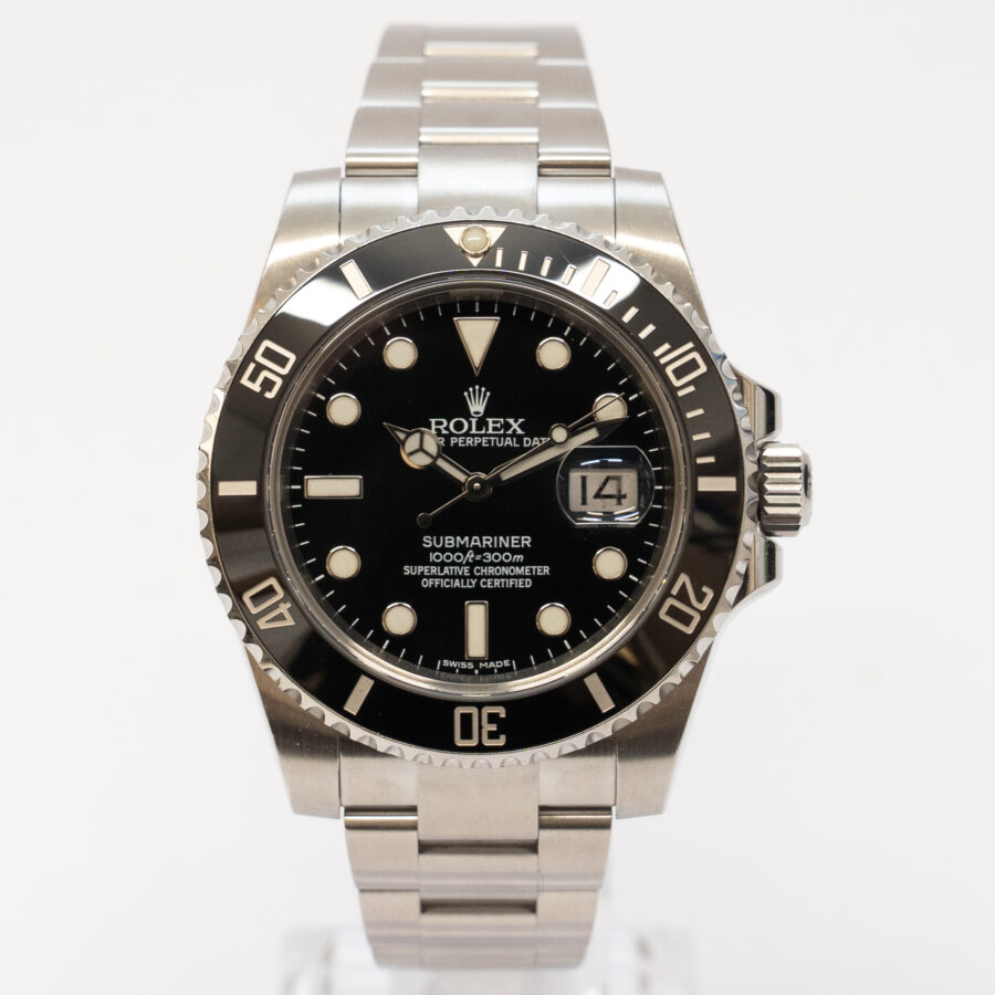 Rolex SUBMARINER DATE REF 116610LN (2015) BOX AND PAPERS