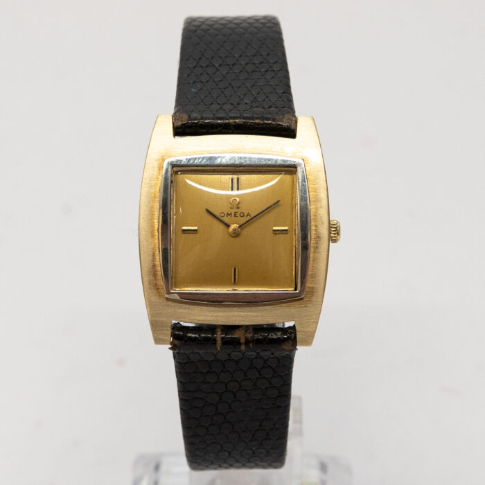 Omega MANUAL WIND REF D6734 (1967)