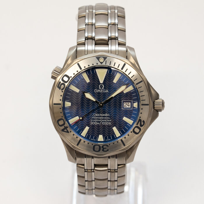 Omega SEAMASTER DIVER 300 TITANIUM REF 22318000 (2000) BOX AND PAPERS